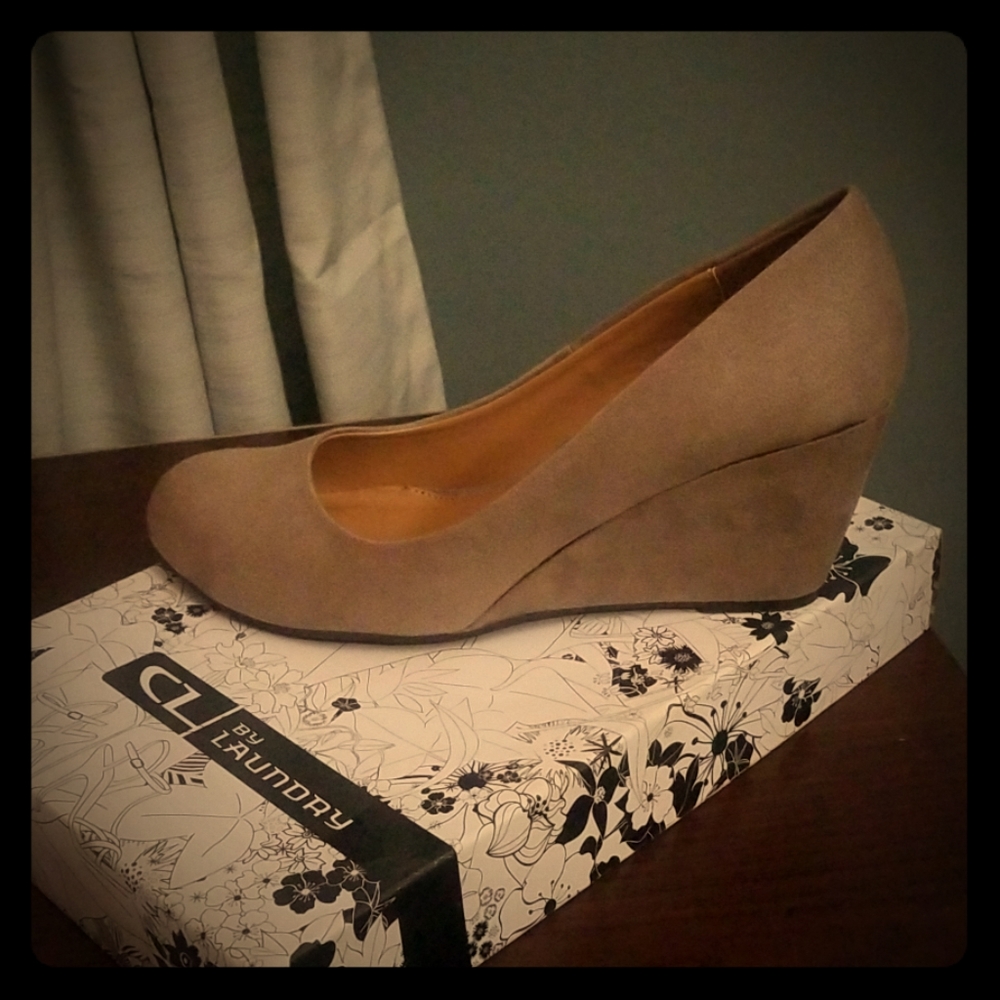 Suede Chinese Laundry wedges